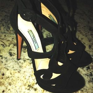 Prada Pumps